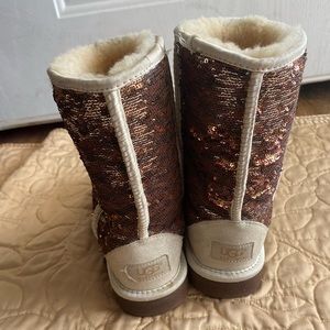 Woman’s Ugg boots. Size 8. Good condition.